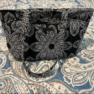 Vera Bradley black and white floral purse